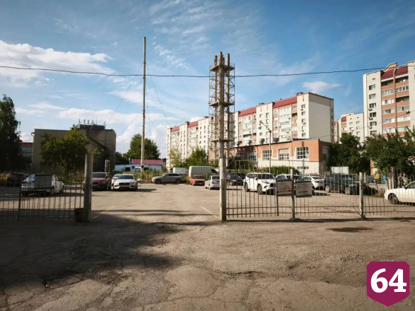 В Энгельсе владельцев магазинов обязали убрать территории