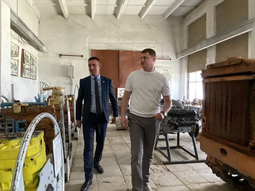 Саратовский зампред рекомендовал лицею сосредоточиться на практике