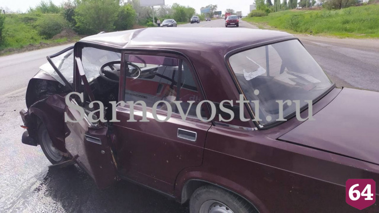 В аварии с грузовиком у саратовского кладбища покалечился мужчина