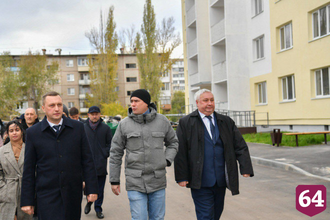 Переселенцы из Летного городка получают ключи от новых квартир