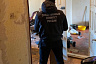 В саратовской коммуналке нашли труп мужчины с кровоподтеками