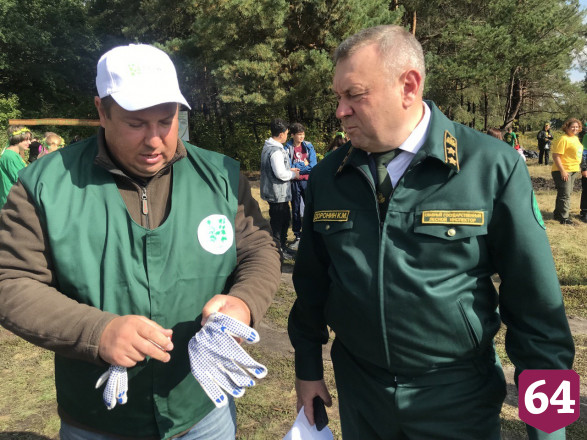 Под Саратовом высадили 2000 сеянцев сосны