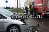 В Саратове грузовик опрокинулся на бок после ДТП с иномаркой