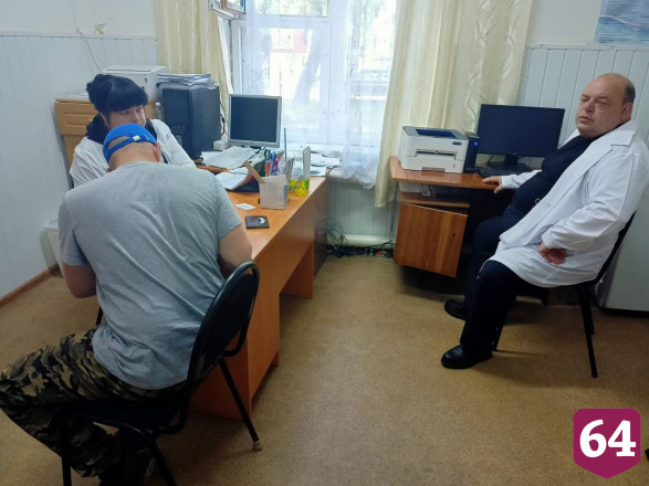Саратовский министр призвал фельдшеров звонить пациентам дважды в неделю