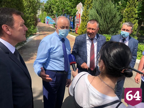 Губернатор поблагодарил коллектив Энгельсского дома-интерната за труд