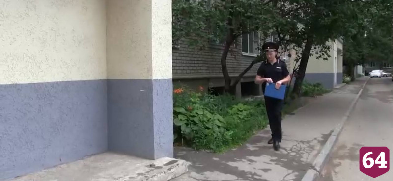 Пенсионерка из Саратова поверила «оконному мастеру» и лишилась денег