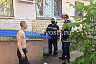 Пьяный житель Саратова на самоизоляции повис на карнизе 3-го этажа
