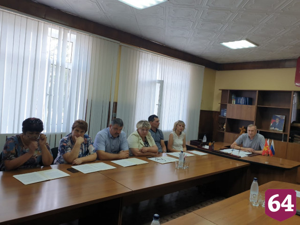 Главу Питерского района сняли после критики Романа Бусаргина