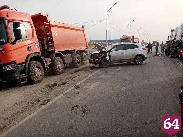 Озвучены подробности массовой аварии с автовозом под Саратовом