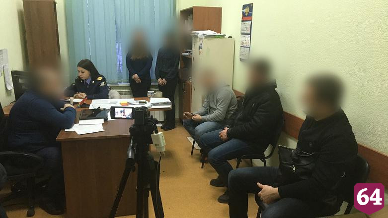 Житель Энгельса насмерть забил жену и получил 9 лет колонии