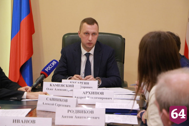 Роман Бусаргин намерен сохранить коллектив полиграфкомбината Саратова