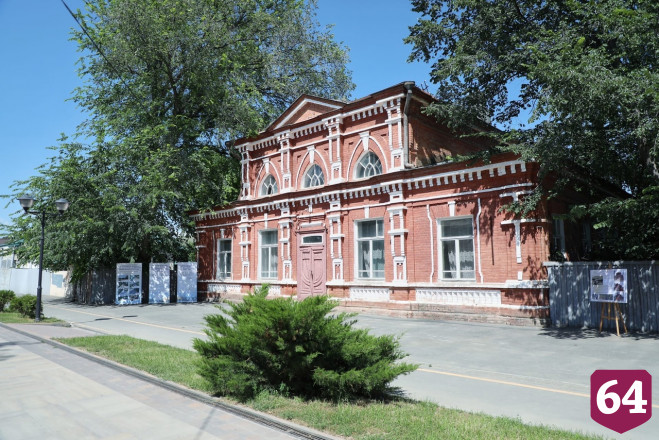 Володин не увидел помощи главы района в ремонте тротуаров