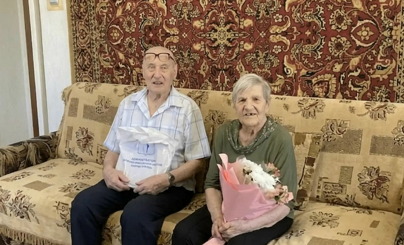 В Саратове ветераны труда отметили 70-летие совместной жизни 