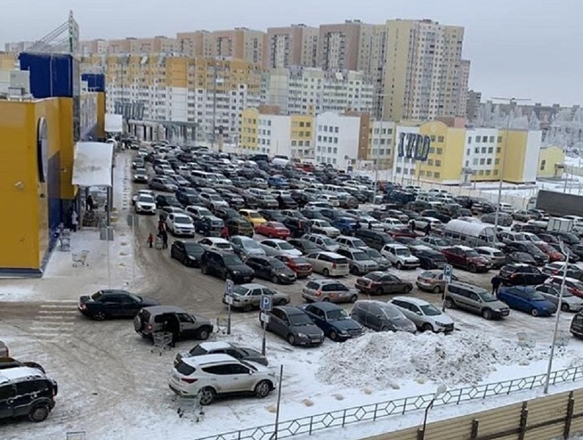 Саратовцы перед Новым годом выстроились в очереди в супермаркетах 