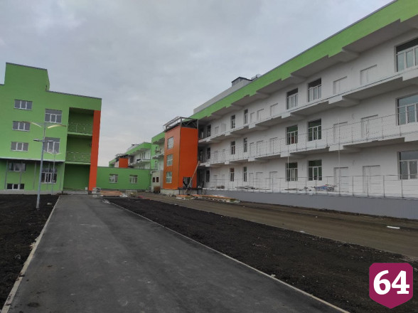 В новую инфекционную больницу Саратова начали завозить оборудование 