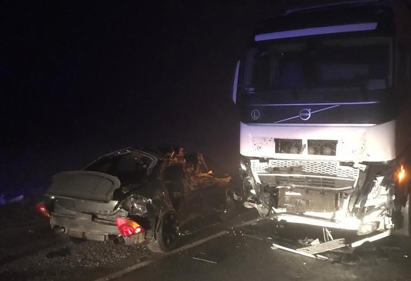 Молодой человек погиб в ДТП с фурой под Саратовом