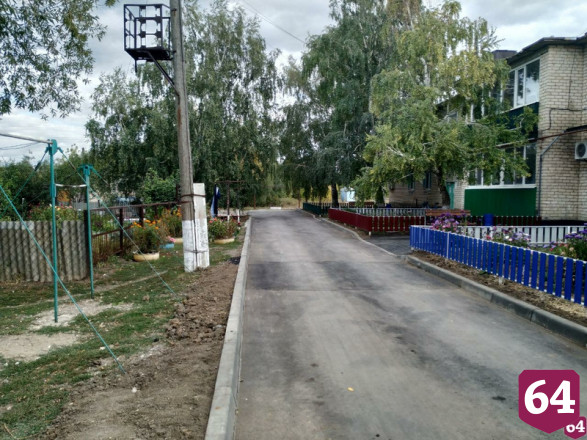 Губернатор дал главе Перелюбского района 2 недели на строительство детской площадки 