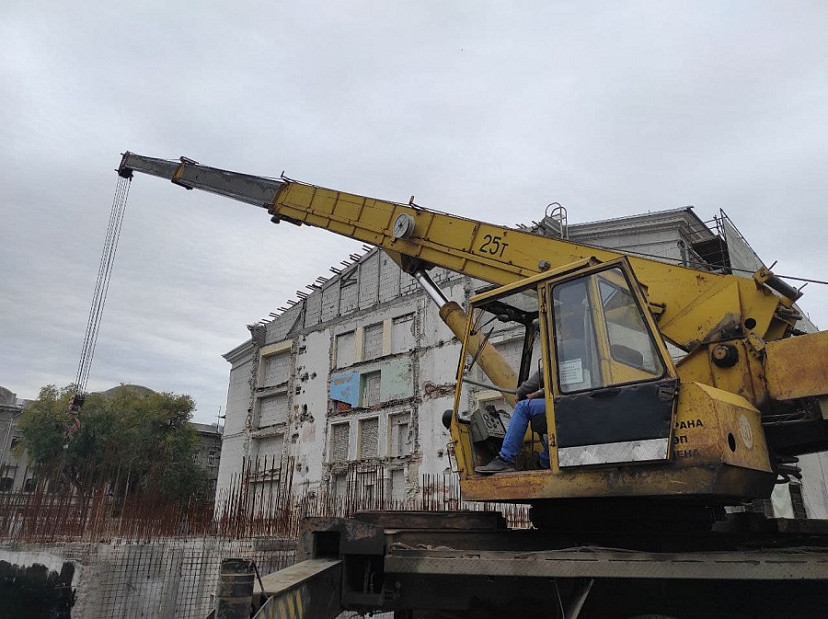 В Саратове возобновили реконструкцию театра оперы и балета