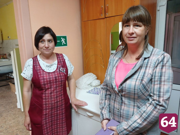 В саратовском ДК вручили паспорта школьникам и холодильник детсадовцам