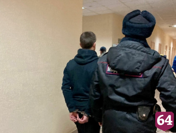 Саратовец по дороге в магазин изнасиловал 16-летнюю девушку 