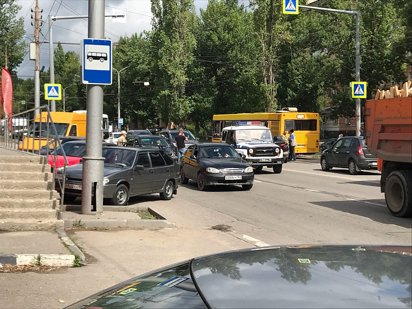 На Шехурдина иномарка сбила молодого мужчину