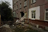 В Саратове жильцов дома с рухнувшей стеной размещают в гостинице