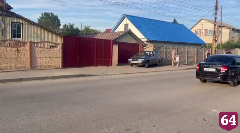 В Энгельсе «Лада» насмерть сбила девочку