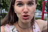 Саратовскому силачу на спортплощадке девушка села на шею