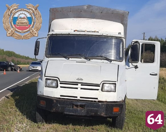 Под Саратовом «Тойоту» смяло в ДТП с грузовиком