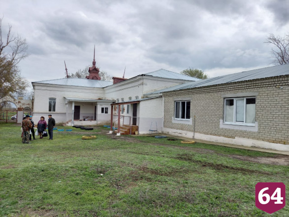 Амбулаторию под Саратовом эвакуировали из-за пожара