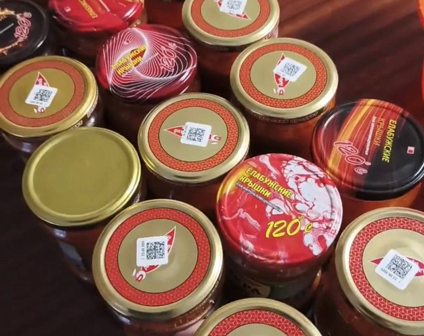 Прихожане саратовского храма варят фронтовые щи и шьют подушки для бойцов СВО