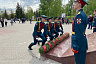 Губернатор возложил цветы к Вечному огню в парке Победы 