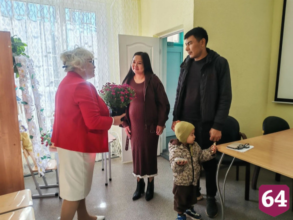 Саратовским будущим мамам подарили праздник ко Дню беременных