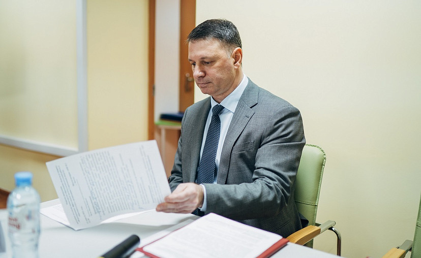 Саратовских педагогов готовят к работе с новыми учебниками 