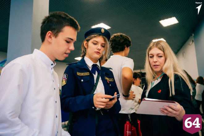 В Саратове школьников и студентов посвятили в «Хранители истории»