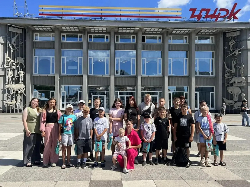 Саратовский цирк по приглашению Панкова посетили дети из трех районов