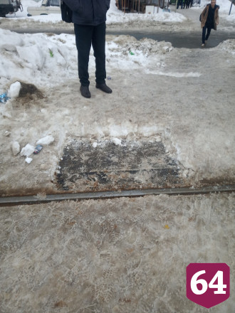 Житель Саратова чистит улицы от снега «из любви к городу»