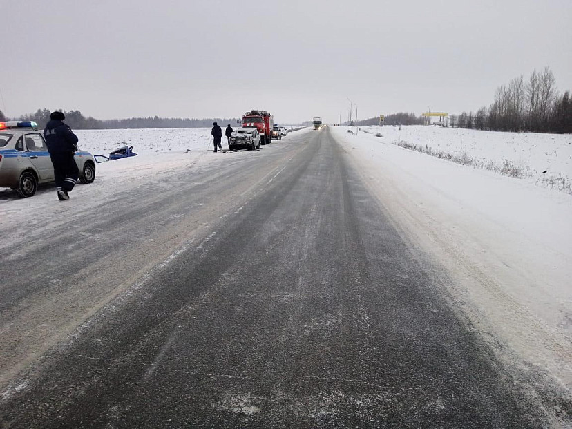 Водитель «Жигулей» погиб в утреннем ДТП под Саратовом