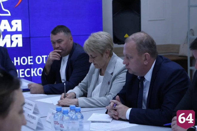 В Саратове обсудили помощь бизнесу, пострадавшему от украинских БПЛА