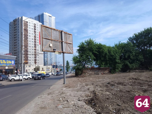 Славянскую площадь освобождают от ветхих домов