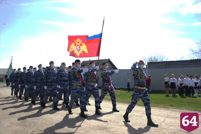 Первый канал посвятил сюжет военному параду под Саратовом