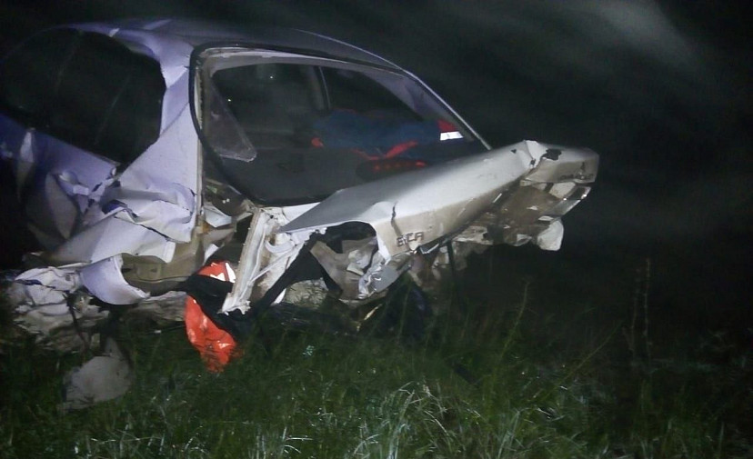 На трассе под Энгельсом в ДТП разбились два человека 