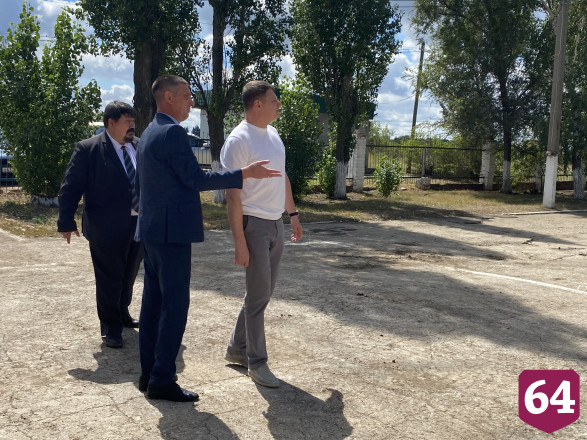 Саратовский зампред рекомендовал лицею сосредоточиться на практике
