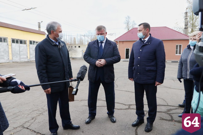 Водитель троллейбуса рассказал Володину о зарплате в 92 тысячи рублей 