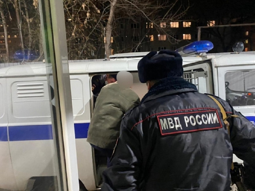 Саратовец в ссоре убил сына ударами ножа в сердце 