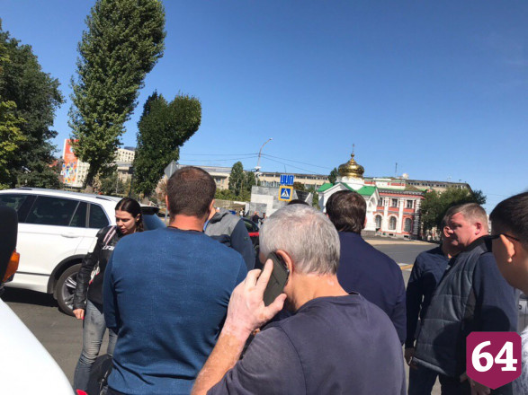 Водитель маршрутки сбил мотоциклистку на глазах у главы Саратова