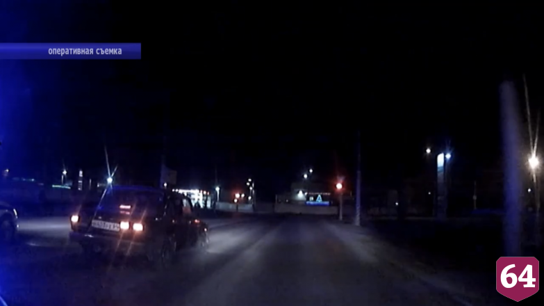 Под Саратовом пьяный водитель застрял в поле во время погони
