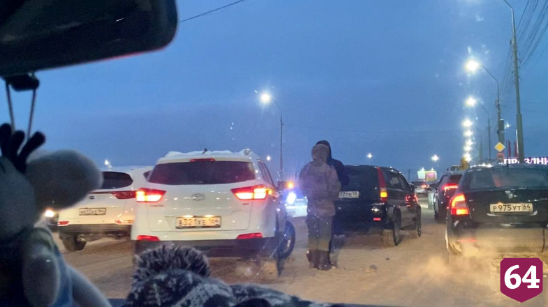Незначительная авария блокировала движение в Юбилейный