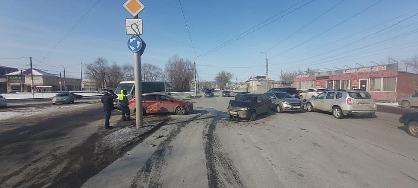Женщина покалечилась в аварии на Московском шоссе