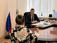 Жители пожаловались главе района на УК и демонтаж ларька